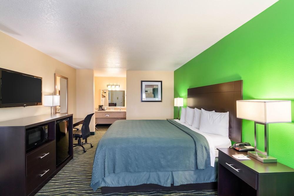 Quality Inn Siloam Springs West Exterior photo