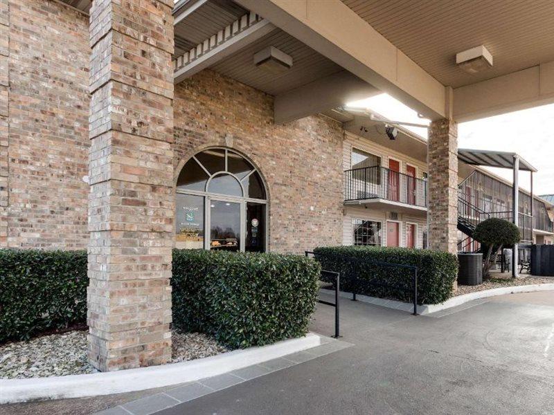 Quality Inn Siloam Springs West Exterior photo