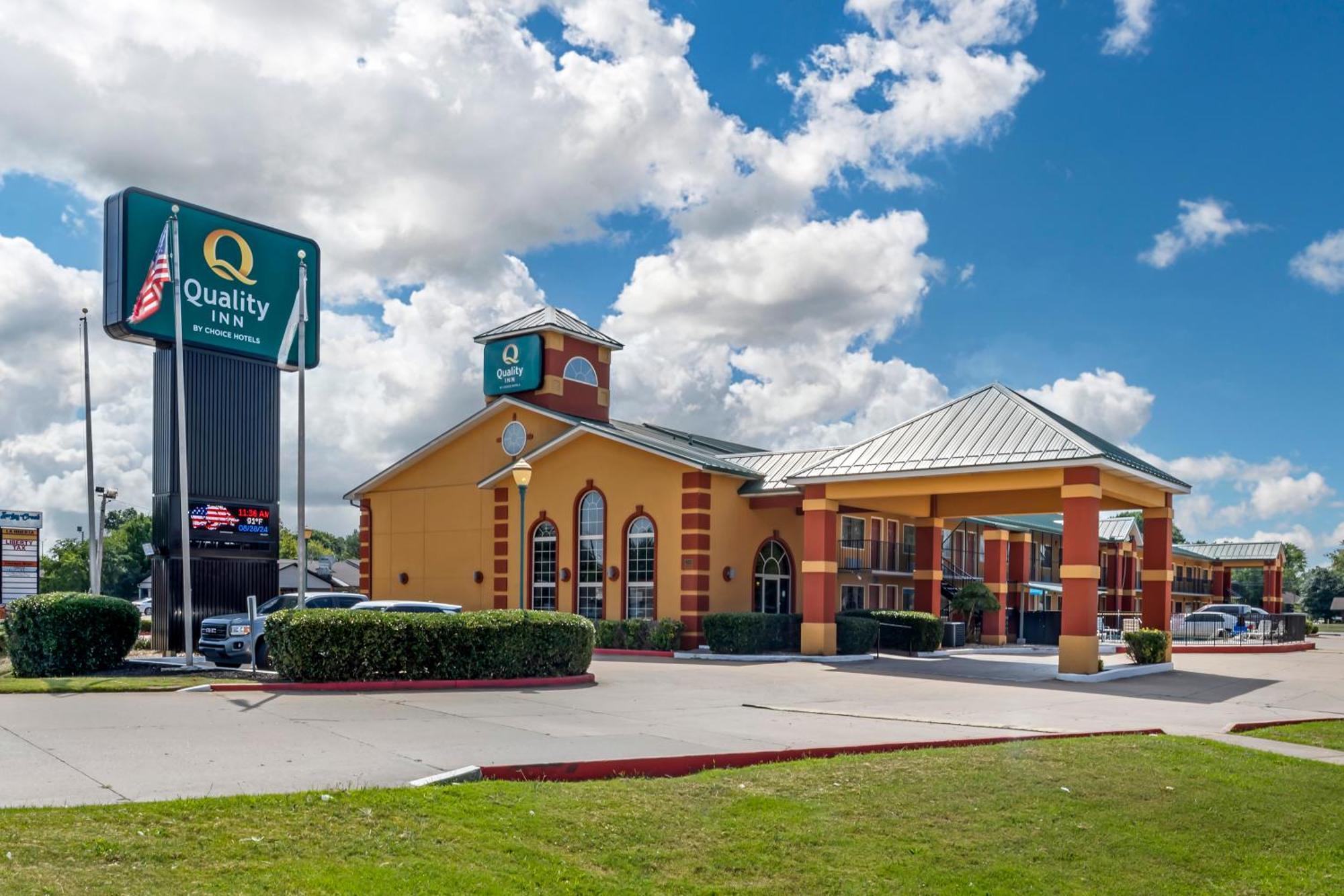 Quality Inn Siloam Springs West Exterior photo
